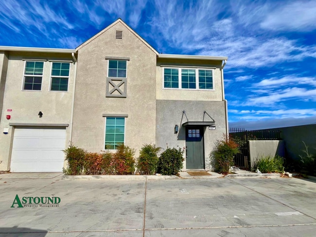 Building Photo - 467 E Santa Fe Ave Rental