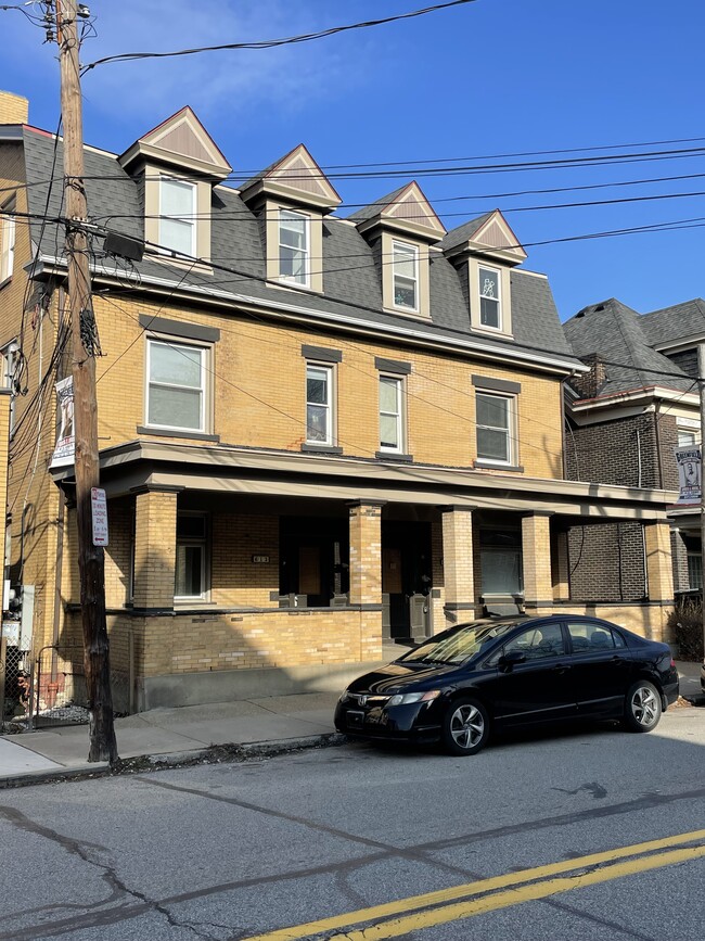 Photo - 615 Greenfield Ave