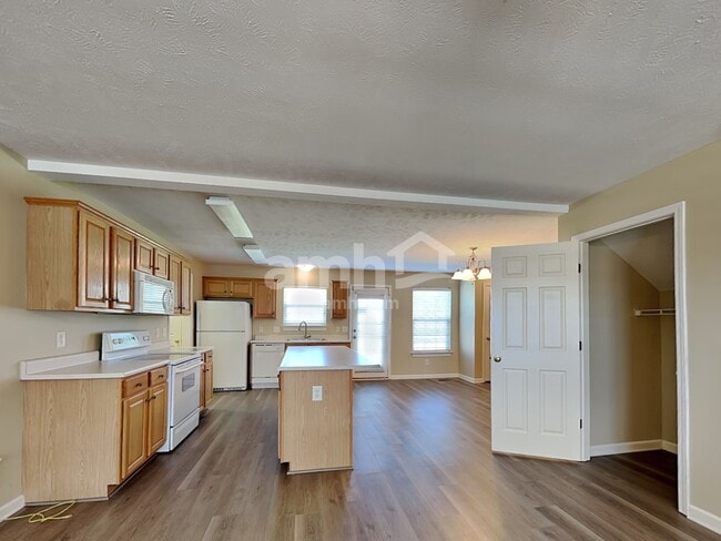 Photo - 4239 Turnberry Rd
