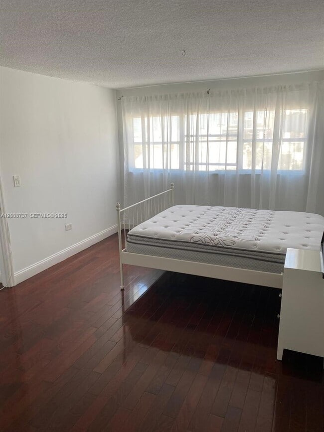 Photo - 1881 Washington Ave Unit 7C