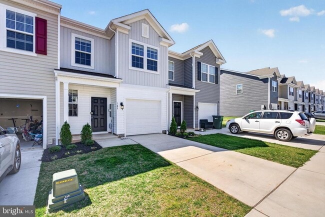 Photo - 183 Caterpillar Dr