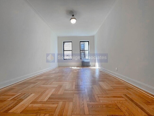 Building Photo - 664 W 163rd St Unit 53