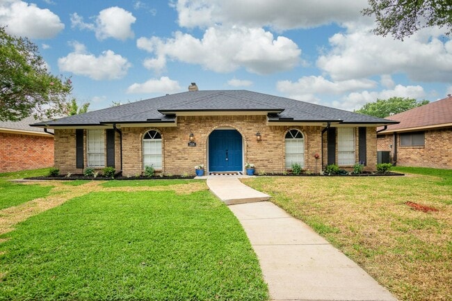 Photo - 1206 Mayapple Dr House