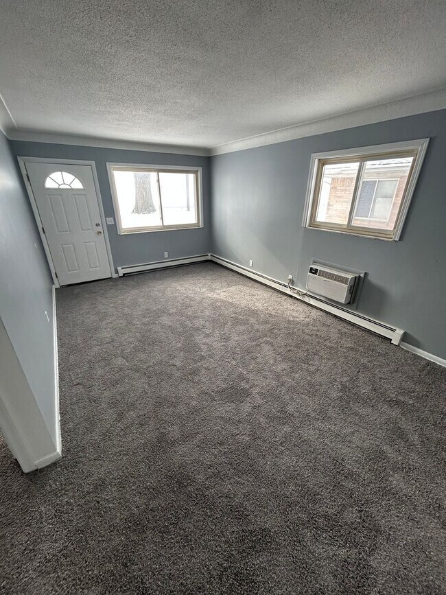 Photo - 2543 Pickle Rd Unit A