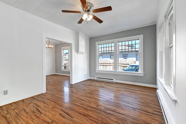 living room - 1405 S 3rd St