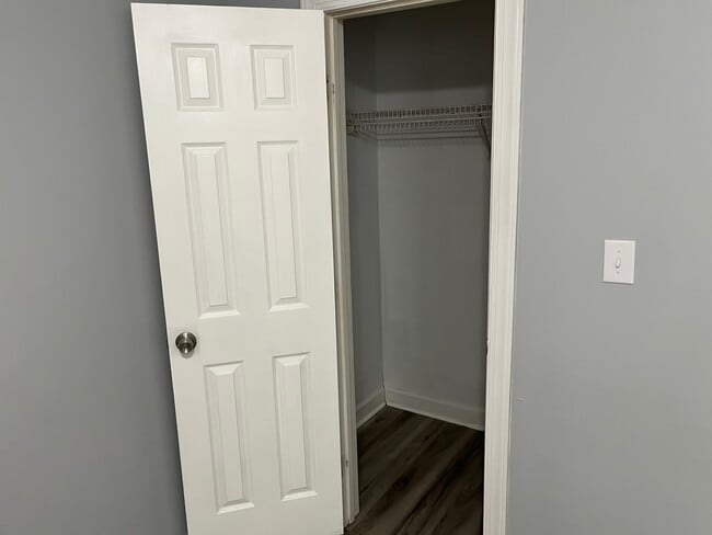 Photo - 901 Marlborough Rd