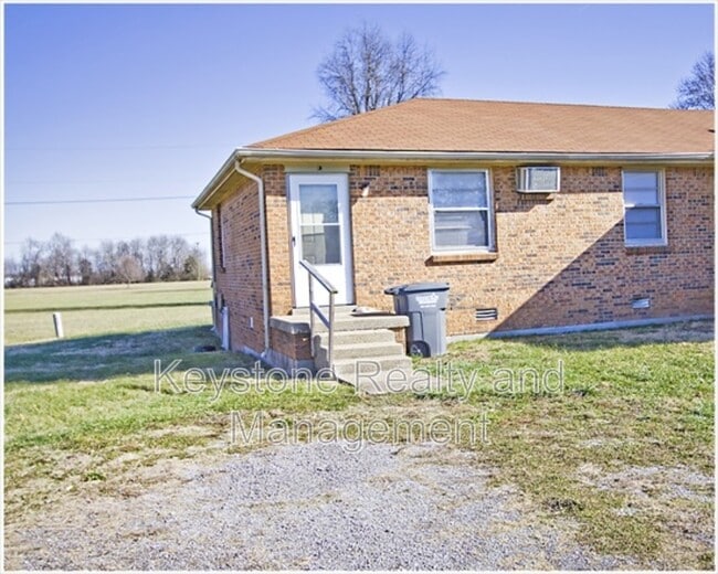 Building Photo - 151 Airport Rd Unit A