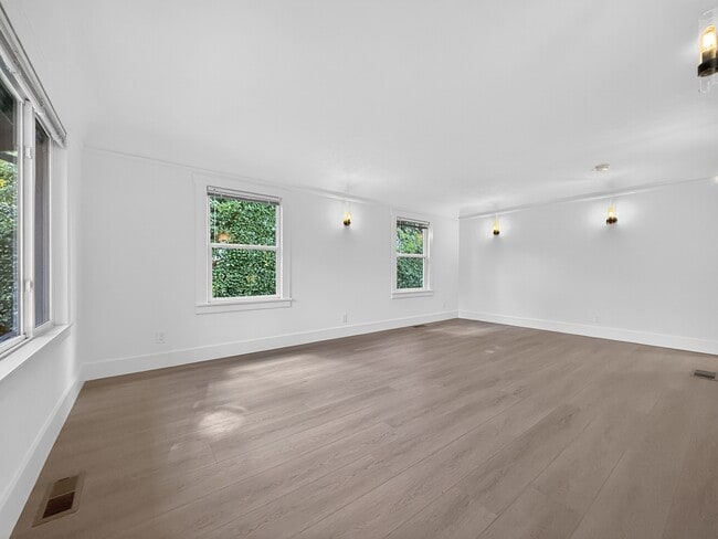 Photo - 13337 30th Ave NE