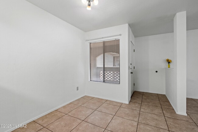 Photo - 5751 N Kolb Rd Unit 5204