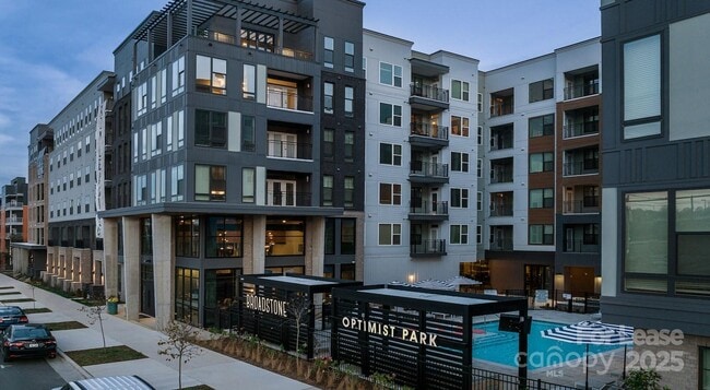 Photo - 2010 N Brevard St Unit A3