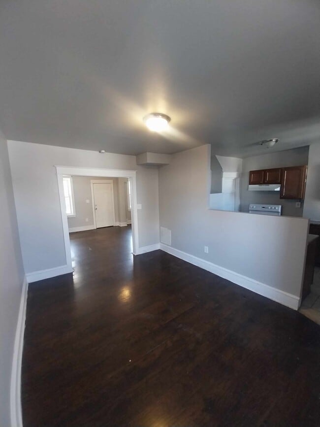Photo - 514 W 30th St