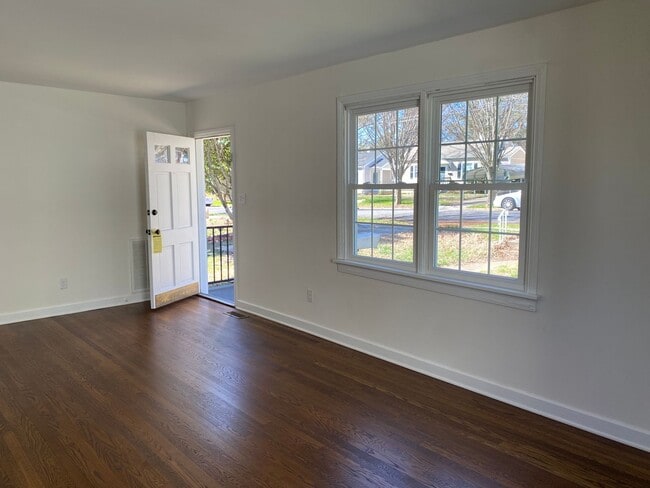 Photo - Updated Three bedroom Westover Hills Home ...