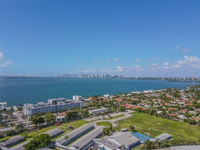 Photo - 7601 E Treasure Dr Unidad 2214