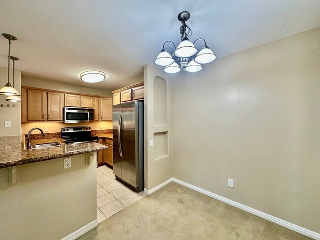 Photo - Great 2B/2BA Top-floor condo with Balcony and in unit Washer/Dryer Unit 445