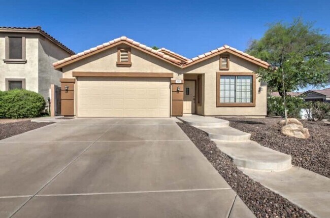 Photo - 711 S Roca St