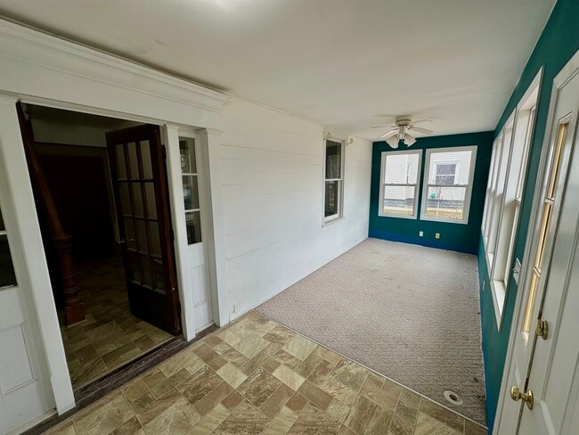 Photo - 915 Madison St