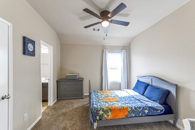 Photo - 24010 Amaranto Ln