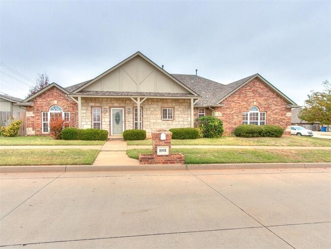 Photo - 1001 N Barn Hill Way