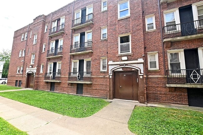 Photo - 6100 Eberhart