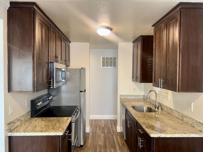 Photo - Gorgeous Lower End Unit with Inside Laundry Available Now!