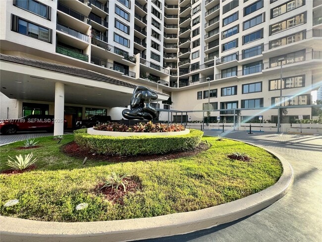 Building Photo - 540 Brickell Key Dr Unit 202