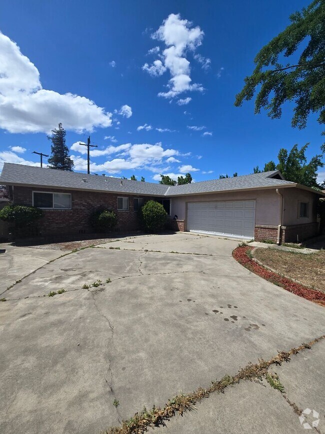 Building Photo - 1021 Orchid Ave Rental