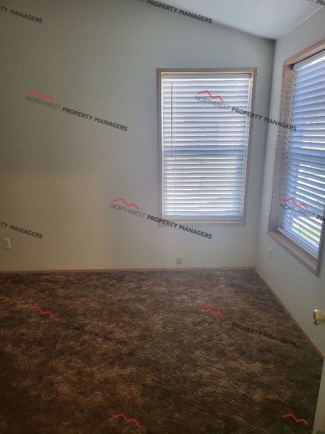 Photo - STATUS: -PENDING APPLICATION-   | R80h | $...