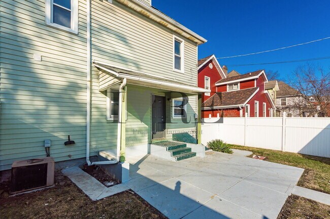 Photo - 158 Dakota Ave