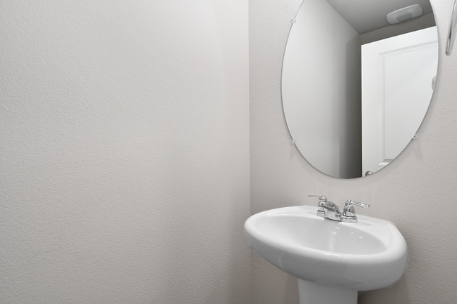 Photo - 208 N 28th Pl