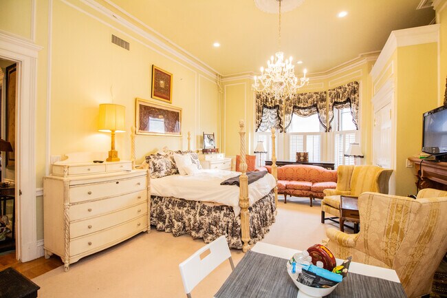 Photo - 290 Beacon St