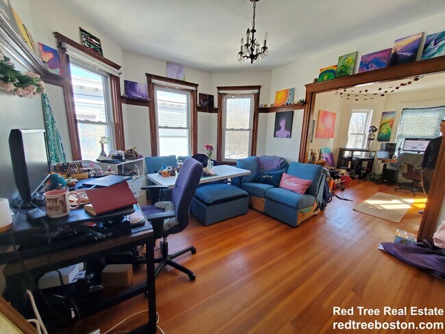 Photo - 385 Pond Ave