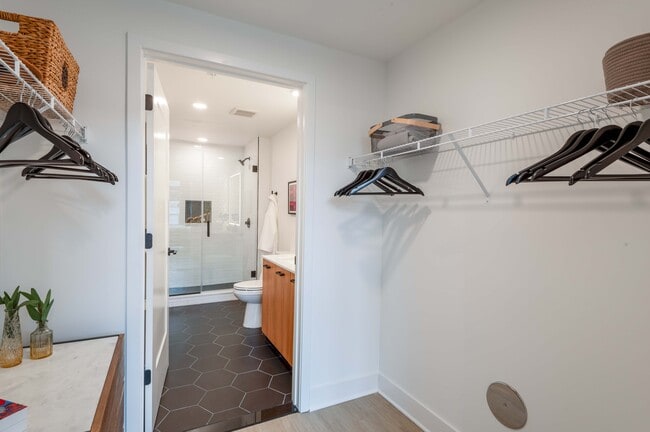 Armario y baño Gables Union Market - Gables Union Market