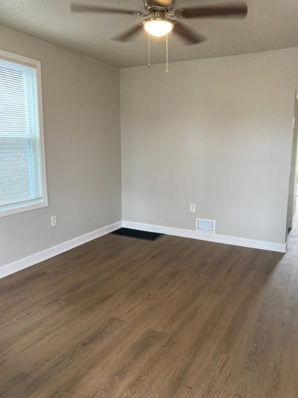 Photo - 3843 Carey St