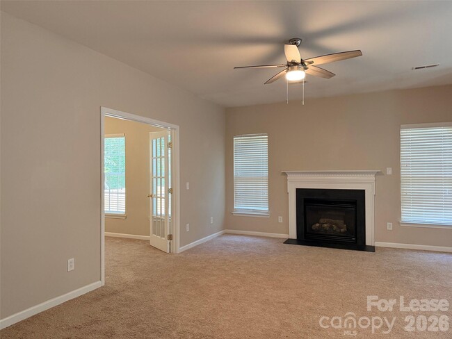 7800 Antique Cir