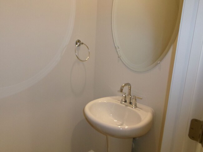 Photo - Spacious 4 bedroom home located in Clear Pond