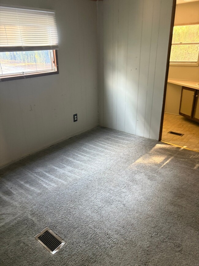 29 Coleman Dr N