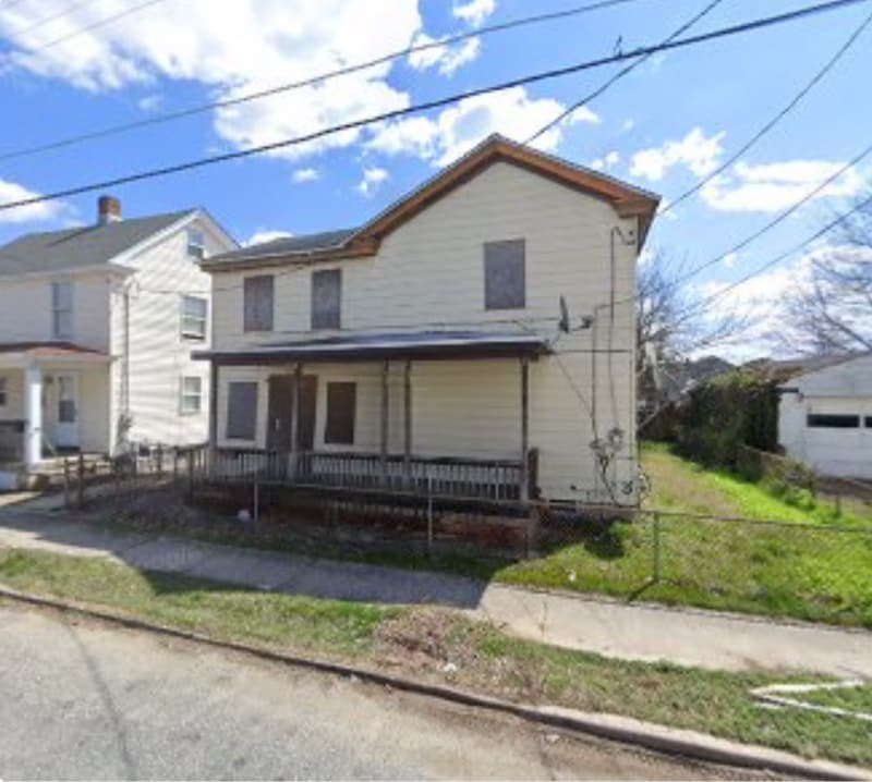 Photo - 309 W McNeal St House