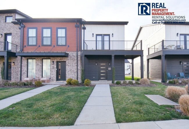 Photo - Gorgeous and modern 2 bedroom townhome in the heart of Murfreesboro w/ neighborhood pool, hi-spee...