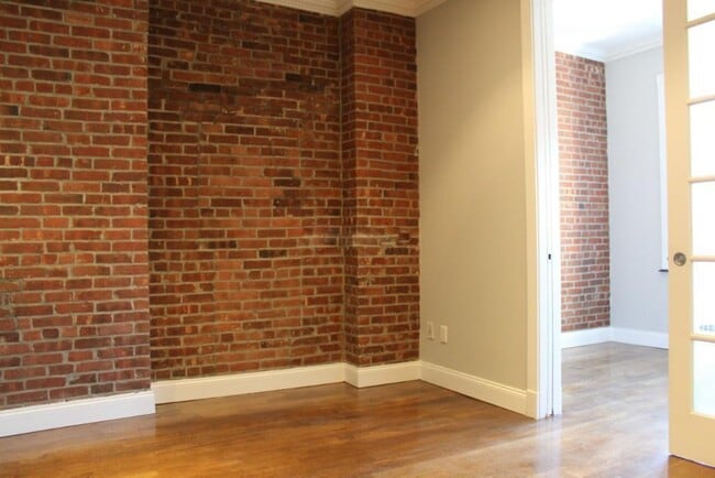 Building Photo - 724 10th Ave Rental