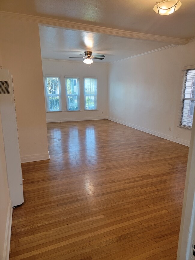 Photo - 3837 W 27th St Unit 3837