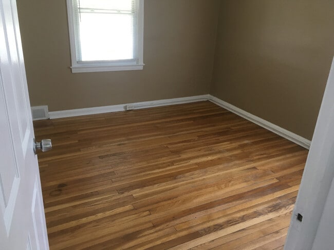 Photo - 3 Bedroom Bungalow, Move-In Ready. Sec. 8 OK