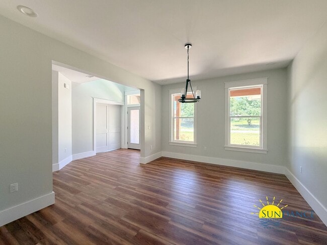 5870 Saratoga Dr