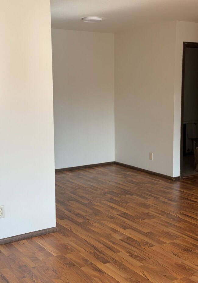 Photo - Dale Street Apartments