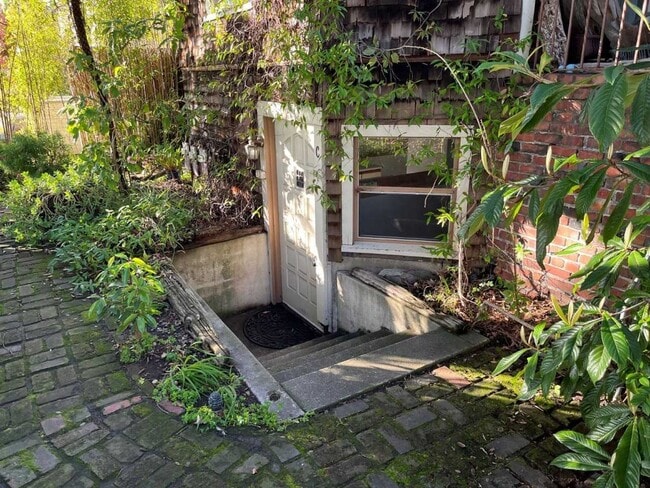 Photo - 1911 Buena Vista Ave Unit 1911 Buena Vista #C