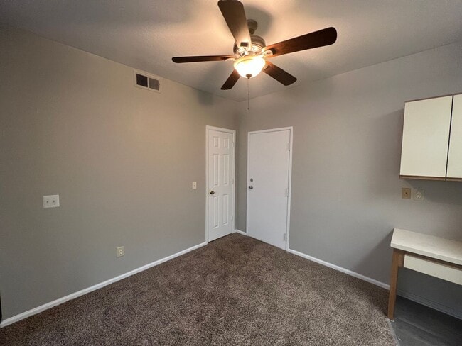 Photo - 1 Bed 1.5 Bath Townhome in Aurora!