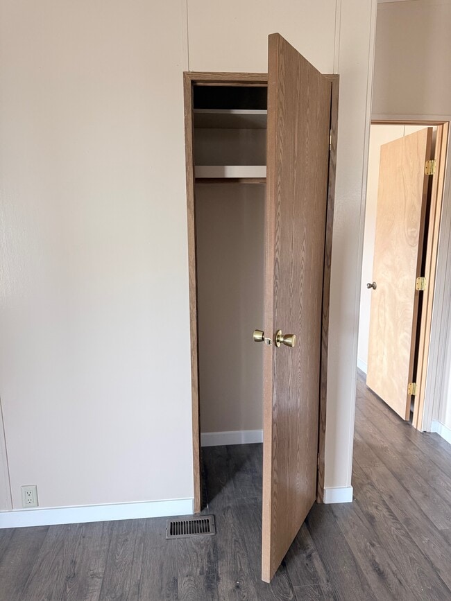 Photo - 551 Vic's Ln