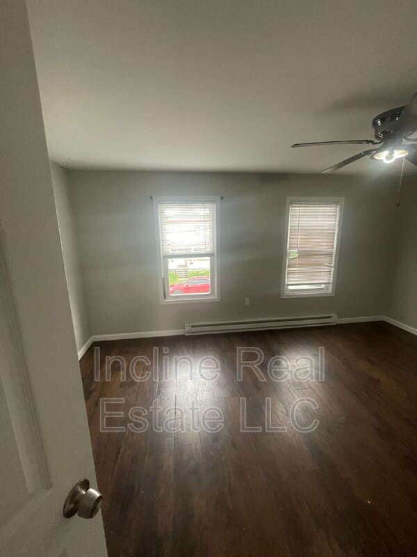 Photo - 124 13th St