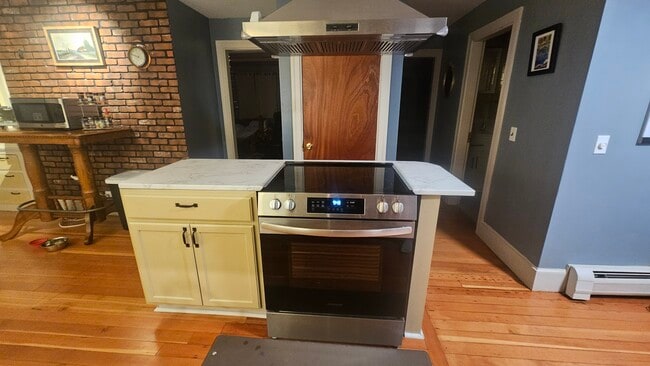 Photo - 517 Salmon Falls Rd