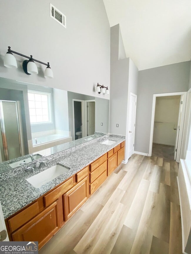 Photo - 675 Millbrook Villa Dr