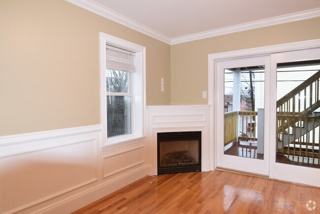 Building Photo - 120 D St Unit 2 Rental